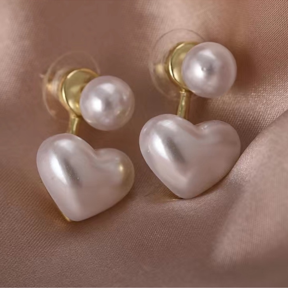 Heart Shaped Pearl Earrings - Picture 2 of 6